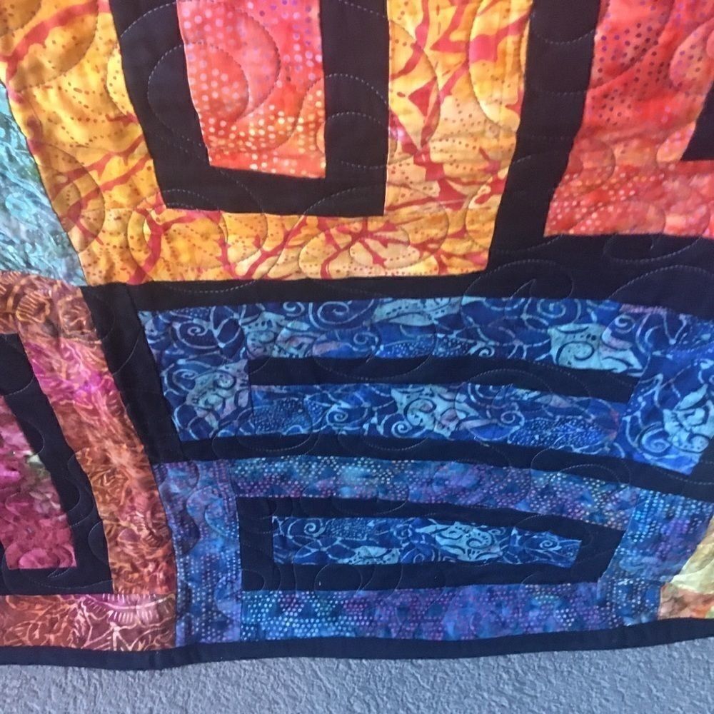 Handmade Quilt.   - Picture 8 of 13